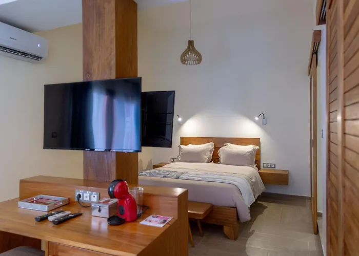 La Madrague-Surf Beach Sea